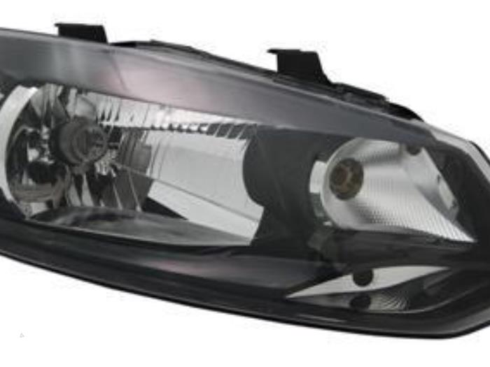 Headlight, right from a Volkswagen Polo 2012