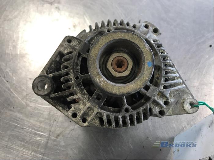 Usagé Dynamo Renault Laguna Prix € 15,00 Règlement à la marge proposé par Autobedrijf Brooks