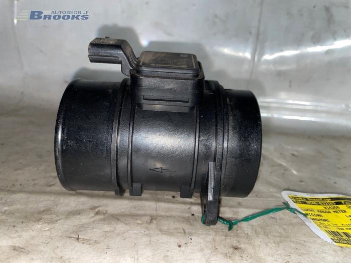 Air mass meter from a Nissan Qashqai (J10) 1.6 dCi Pure Drive 2013