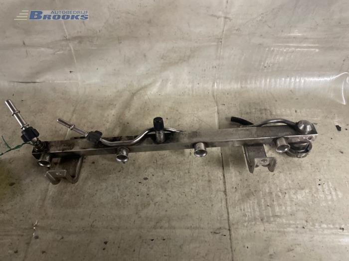 Usagé Système d'injection Saab 9-5 (YS3E) 2.0t 16V Prix € 15,00 Règlement à la marge proposé par Autobedrijf Brooks