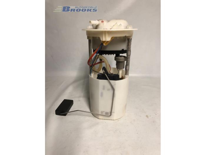 Gebrauchte Kraftstoffpumpe Elektrisch Suzuki Swift (ZA/ZC/ZD1/2/3/9) 1.5 VVT 16V 4x4 Preis € 20,00 Margenregelung angeboten von Autobedrijf Brooks