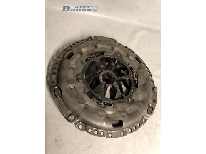 Clutch kit (complete) from a Volkswagen Touran (1T1/T2) 1.9 TDI 105 2006