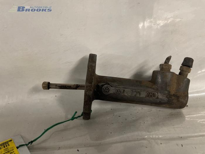 Clutch slave cylinder