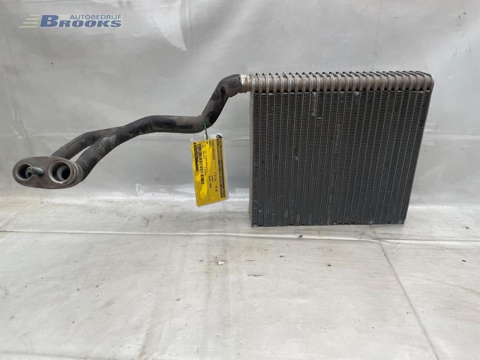 Usagé Radiateur clim Audi A4 Prix € 37,50 Règlement à la marge proposé par Autobedrijf Brooks