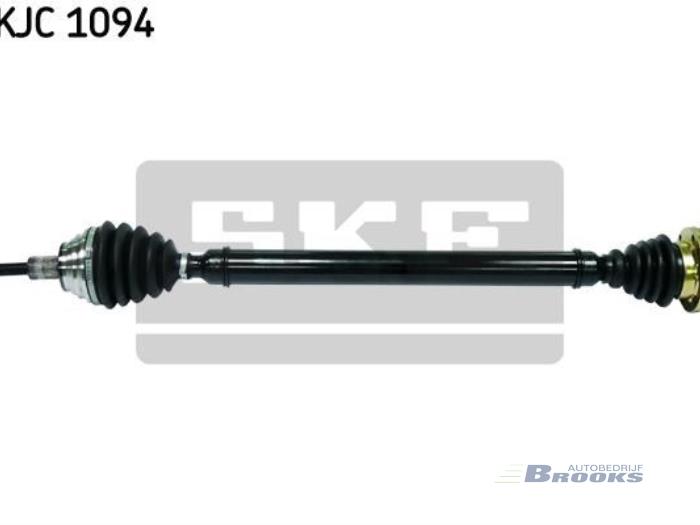 Front drive shaft, right from a Audi A3 (8P1)  2010