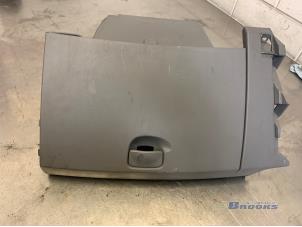 Used Glovebox Renault Scénic II (JM) 2.0 dCi 16V 150 Price € 40,00 Margin scheme offered by Autobedrijf Brooks