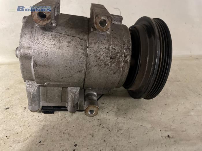 Air conditioning pump from a Hyundai Coupe 2.0i 16V 2000