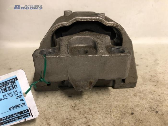Used Engine mount Volkswagen Golf IV (1J1) 1.4 16V Price € 15,00 Margin scheme offered by Autobedrijf Brooks