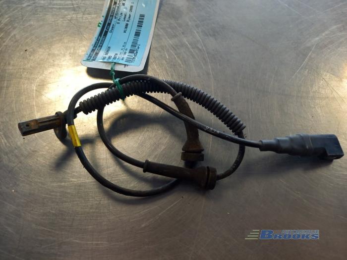 Begagnade ABS-sensor Ford Fiesta 5 (JD/JH) 1.3 Pris € 15,00 Marginaltabell erbjuds av Autobedrijf Brooks