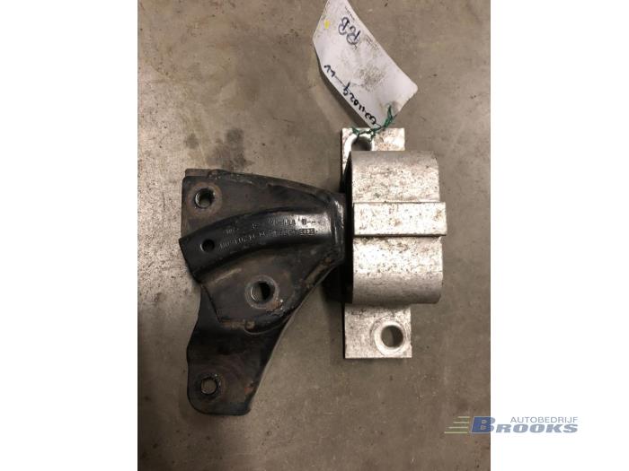 Used Engine mount Dacia Logan (LS) 1.4 Price € 25,00 Margin scheme offered by Autobedrijf Brooks