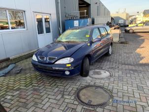 Używane Pompa wspomagania kierownicy Renault Megane Break/Grandtour (KA) 1.6 16V RXE,RXT Cena € 40,00 Procedura marży oferowane przez Autobedrijf Brooks