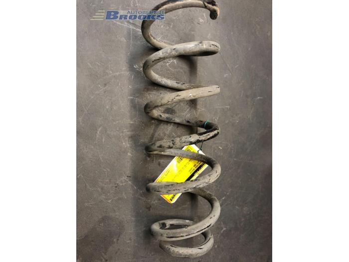 Rear coil spring from a Peugeot 406 (8B) 1.8 16V 2000