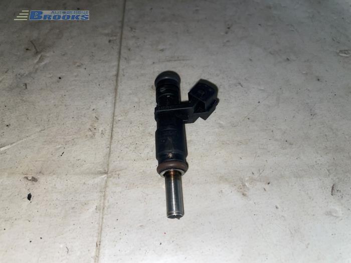 Injektor (Benzineinspritzung) van een BMW 3 serie (E90) 325i 24V 2005