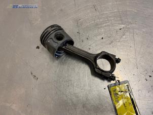 Piston d'un Fiat Punto Evo (199) 1.3 JTD Multijet 85 16V Euro 5 2011