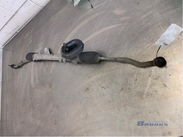 Steering box from a Renault Clio IV Estate/Grandtour (7R) 0.9 Energy TCE 12V 2014