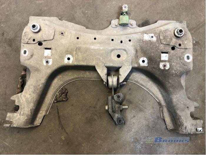 Used Subframe Renault Clio IV Estate/Grandtour (7R) 0.9 Energy TCE 12V Price € 40,00 Margin scheme offered by Autobedrijf Brooks