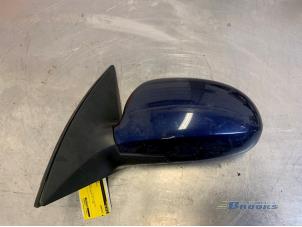 Used Wing mirror, left Hyundai i30 (FD) 1.4 CVVT 16V Price on request offered by Autobedrijf Brooks