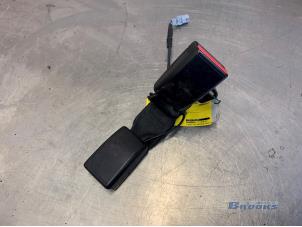 Used Rear seatbelt buckle, left Renault Clio IV Estate/Grandtour (7R) 0.9 Energy TCE 12V Price € 20,00 Margin scheme offered by Autobedrijf Brooks