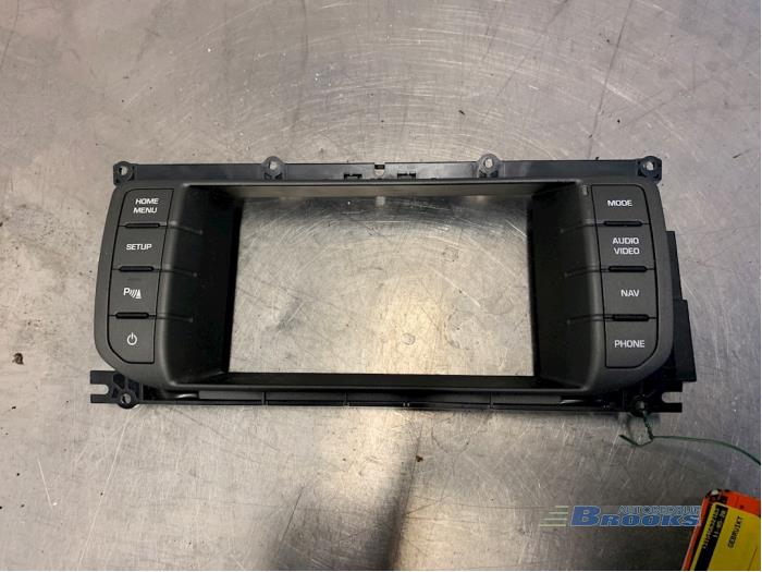Used On-board computer controller Landrover Range Rover Evoque (LVJ/LVS) 2.2 eD4 16V 5-drs. Price € 50,00 Margin scheme offered by Autobedrijf Brooks