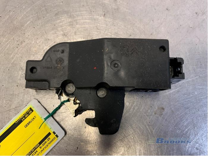 Tailgate lock mechanism Citroen C2 - 9652301980