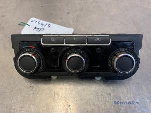 Usados Panel de control de calefacción Volkswagen Golf VI (5K1) 1.2 TSI BlueMotion Precio € 60,00 Norma de margen ofrecido por Autobedrijf Brooks