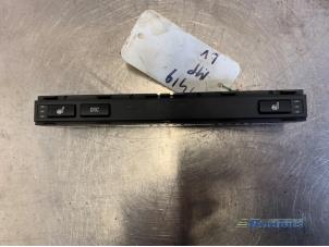 Used Seat heating switch BMW 3 serie Touring (E46/3) 320i 24V Price € 50,00 Margin scheme offered by Autobedrijf Brooks