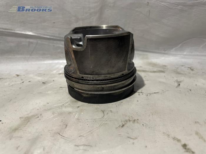 Usados Pistón Volkswagen Transporter T5 2.0 BiTDI DRF Precio € 100,00 Norma de margen ofrecido por Autobedrijf Brooks