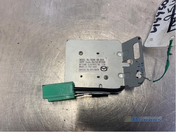 Używane Antena GPS Mazda CX-3 (DJ/DK) 2.0 SkyActiv-G 120 Cena € 50,00 Procedura marży oferowane przez Autobedrijf Brooks