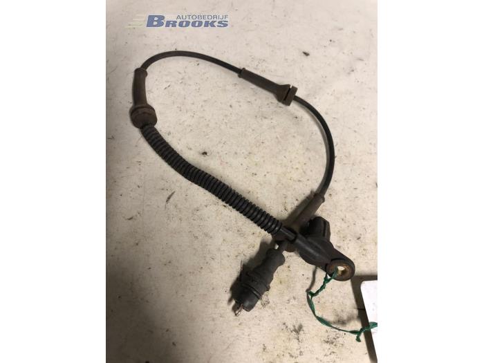 Begagnade ABS-sensor Renault Master II (FD/HD) 2.8 dTi T35 Pris € 15,00 Marginaltabell erbjuds av Autobedrijf Brooks