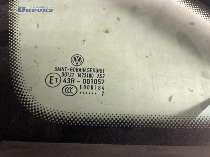 Dodatkowa szyba prawa przednia wersja 2-drzwiowa z Volkswagen Caddy III (2KA,2KH,2CA,2CH) 1.9 TDI 2007