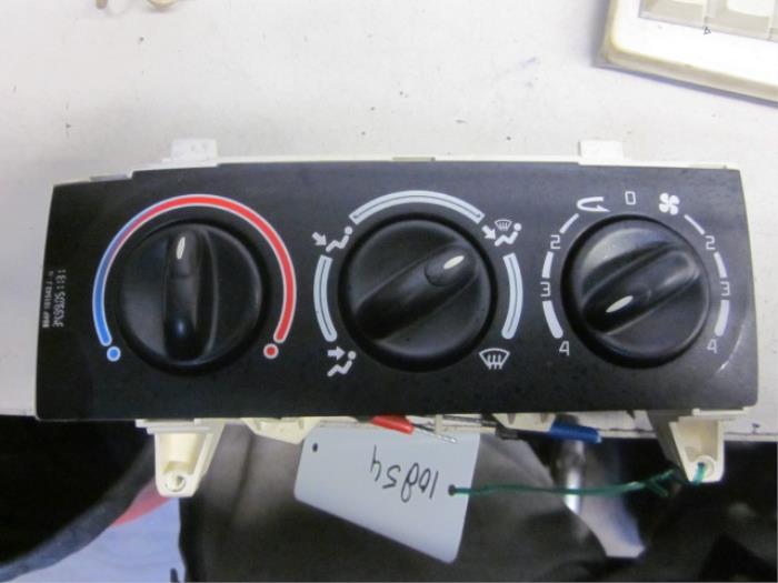 Heater control panel from a Renault Megane (BA/SA) 1.9D RN,RT 1999