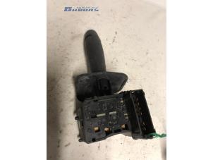 Used Wiper switch Renault Megane (BA/SA) 1.9D RN,RT Price € 10,00 Margin scheme offered by Autobedrijf Brooks