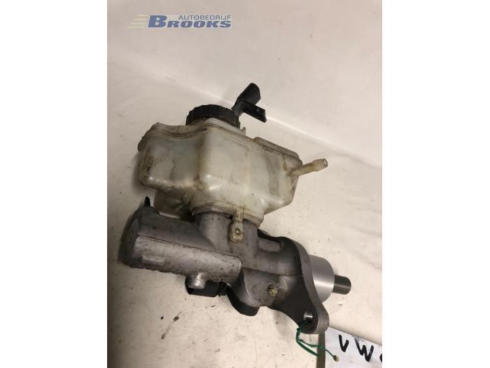 Używane Pompa hamulcowa Volkswagen Caddy III (2KA,2KH,2CA,2CH) 1.9 TDI Cena € 25,00 Procedura marży oferowane przez Autobedrijf Brooks