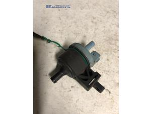 MAP-sensor (insugsrör) från en Volkswagen Polo III (6N1) 1.4i 60 1995