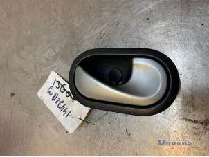 Used Door handle 2-door, right Renault Twingo II (CN) 1.2 16V Price € 10,00 Margin scheme offered by Autobedrijf Brooks