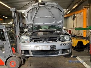 Używane Amortyzator gazowy pokrywy silnika prawy Volkswagen Golf V (1K1) 1.4 FSI 16V Cena € 15,00 Procedura marży oferowane przez Autobedrijf Brooks