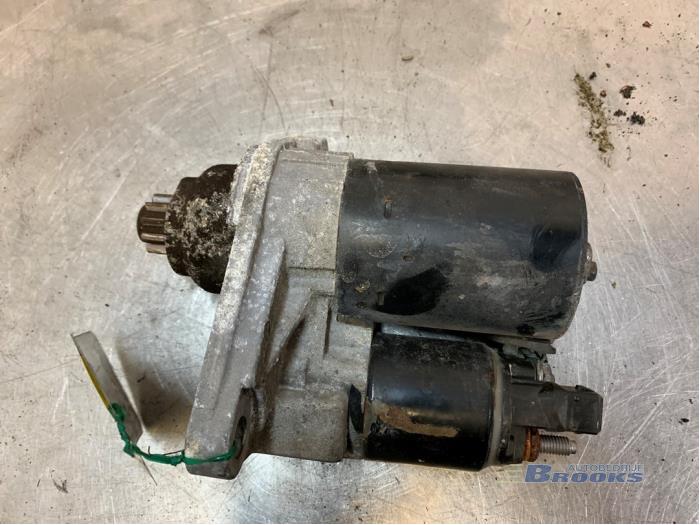 Begagnade Startmotor Volkswagen Golf IV (1J1) 1.6 FSI 16V Pris € 40,00 Marginaltabell erbjuds av Autobedrijf Brooks