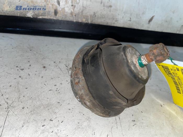 Used Engine mount Peugeot 206 (2A/C/H/J/S) 1.9 D Price € 20,00 Margin scheme offered by Autobedrijf Brooks