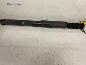 Used Rear shock absorber, right Renault Clio III (SR) 1.2 16V 75 Price € 15,00 Margin scheme offered by Autobedrijf Brooks