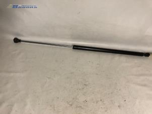 Used Rear gas strut, right Peugeot 807 2.2 HDiF 16V Price € 10,00 Margin scheme offered by Autobedrijf Brooks