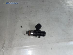Used Injector (petrol injection) Renault Clio III (SR) 1.2 16V 75 Price € 20,00 Margin scheme offered by Autobedrijf Brooks