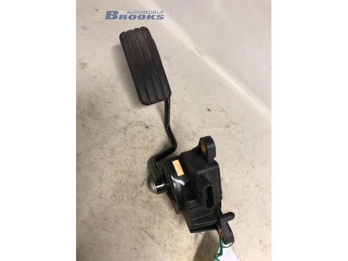 Begagnade Gaspedalsensor Renault Clio III (SR) 1.2 16V 75 Pris € 37,50 Marginaltabell erbjuds av Autobedrijf Brooks