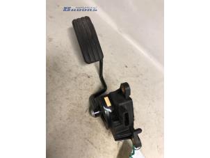 Used Throttle pedal position sensor Renault Clio III (SR) 1.2 16V 75 Price € 37,50 Margin scheme offered by Autobedrijf Brooks
