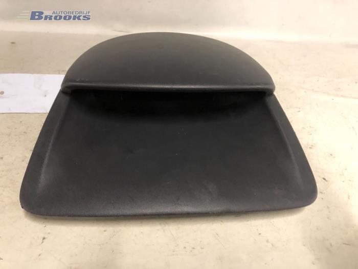 Begagnade Innerdisplay Renault Clio III (SR) 1.2 16V 75 Pris € 25,00 Marginaltabell erbjuds av Autobedrijf Brooks
