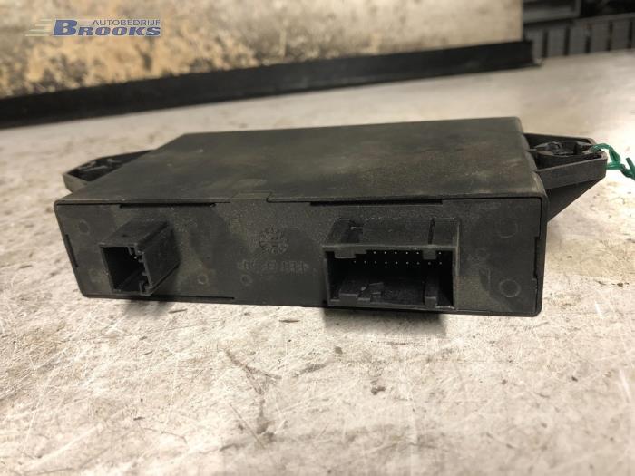 Begagnade PDC-modul Peugeot 807 2.2 HDiF 16V Pris € 37,50 Marginaltabell erbjuds av Autobedrijf Brooks