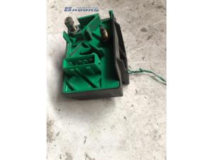 Used Glow plug relay Peugeot 807 2.2 HDiF 16V Price € 15,00 Margin scheme offered by Autobedrijf Brooks