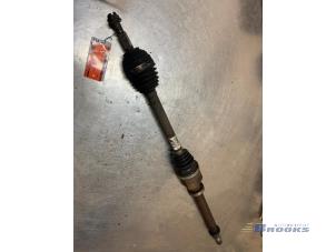 Used Front drive shaft, right Renault Clio III (BR/CR) 1.5 dCi 85 Price € 50,00 Margin scheme offered by Autobedrijf Brooks