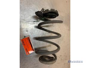 Used Rear coil spring Renault Clio III (BR/CR) 1.5 dCi 85 Price € 30,00 Margin scheme offered by Autobedrijf Brooks