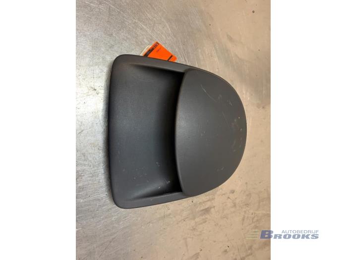 Begagnade Innerdisplay Renault Clio III (BR/CR) 1.5 dCi 85 Pris € 20,00 Marginaltabell erbjuds av Autobedrijf Brooks