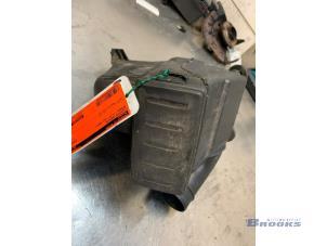 Used Air box Renault Clio III (BR/CR) 1.5 dCi 85 Price € 25,00 Margin scheme offered by Autobedrijf Brooks